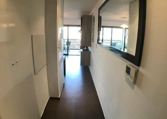 Standing Piscine Vue Apartment